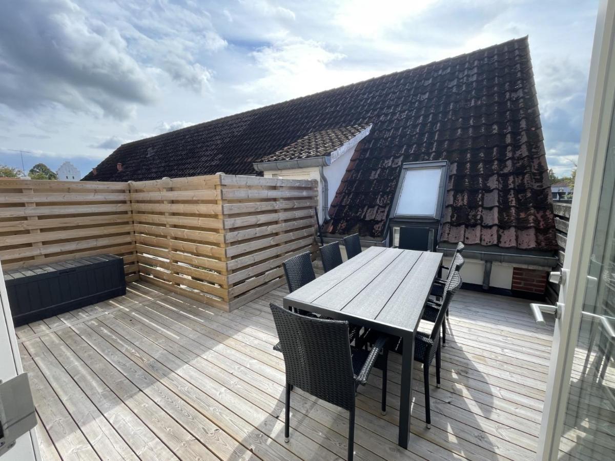 3 Vaerelses Lejlighed I Give Exterior photo